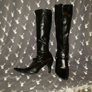 Black pleather boots with Heels